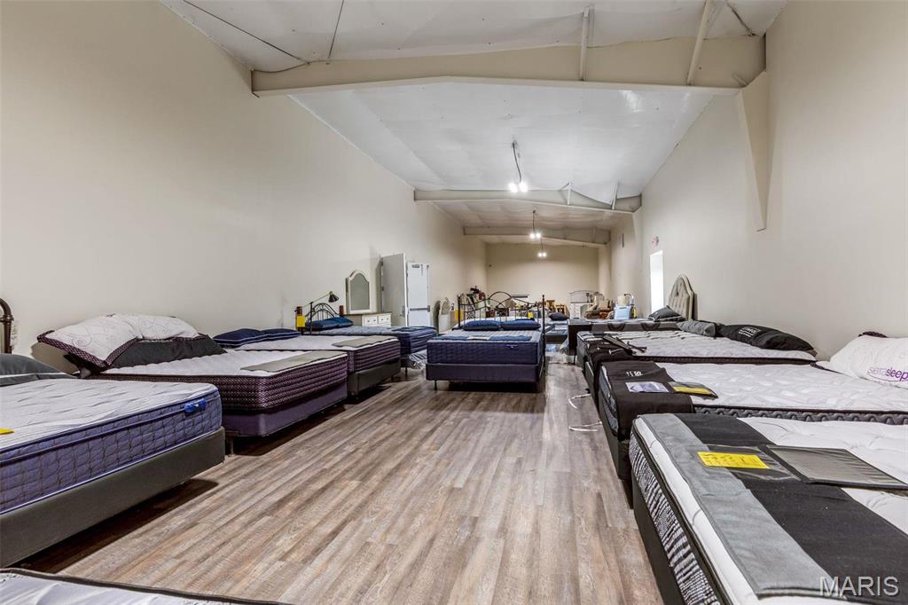 n/a - Commercial Sale