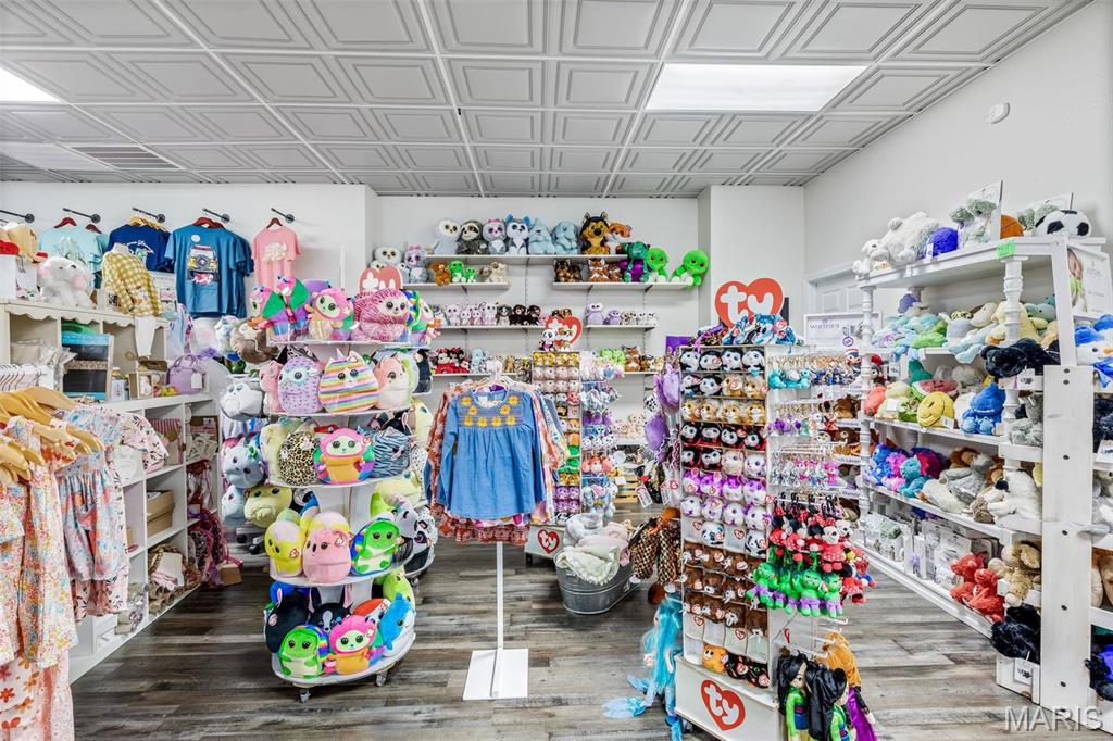 n/a - Commercial Sale