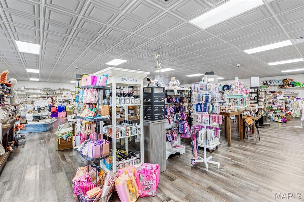 n/a - Commercial Sale