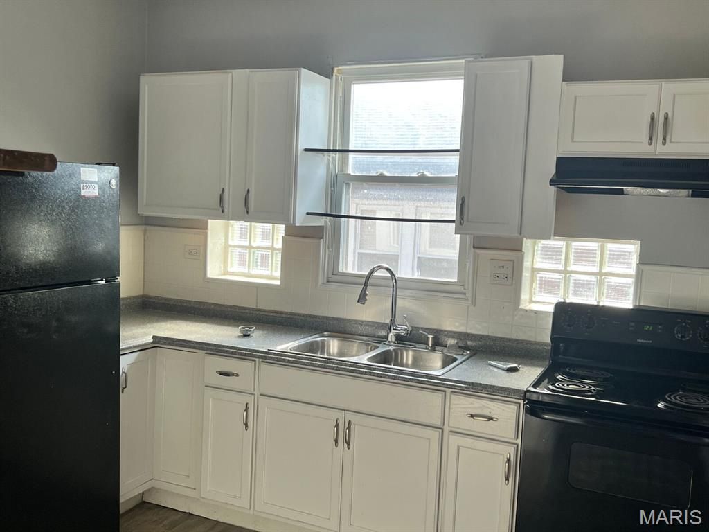 Photo of 3271 Marshall Avenue, St John, MO 63114 (MLS # 26025691)