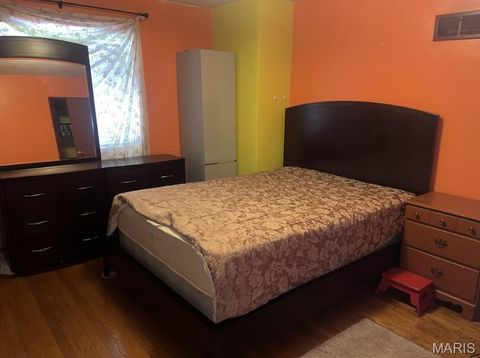 Tiny photo for 6830 Glades Avenue, St Louis, MO 63139 (MLS # 26030717)