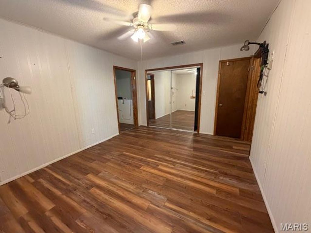 Photo of 1571 Highway AA, Poplar Bluff, MO 63901 (MLS # 26026231)