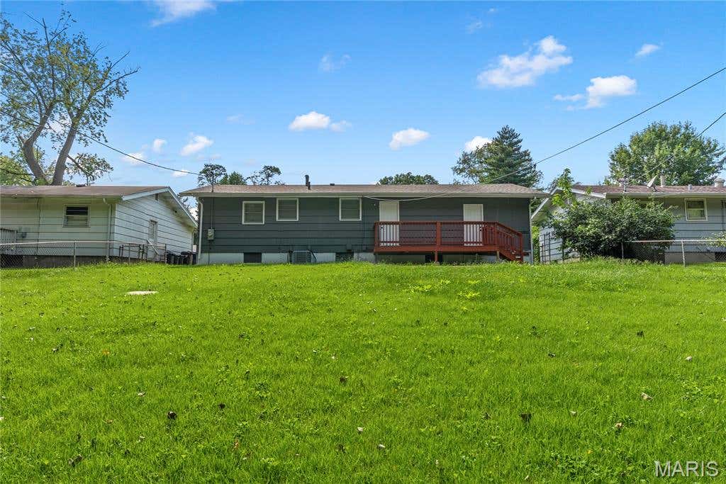 Photo of 104 Fenwick Drive, Ferguson, MO 63135 (MLS # 26051650)