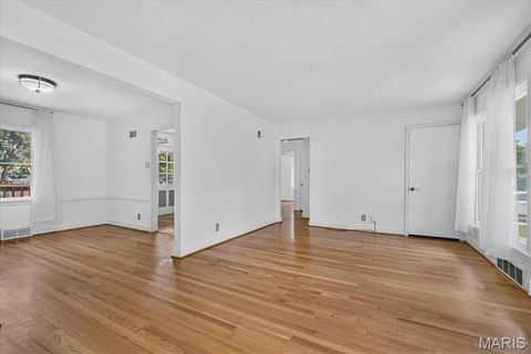 Tiny photo for 7017 Deerpath Drive, Unincorporated, MO 63123 (MLS # 26045163)