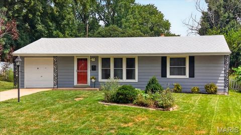 Tiny photo for 7017 Deerpath Drive, Unincorporated, MO 63123 (MLS # 26045163)