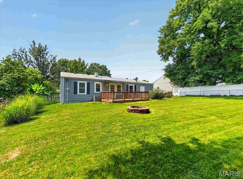 Tiny photo for 7017 Deerpath Drive, Unincorporated, MO 63123 (MLS # 26045163)