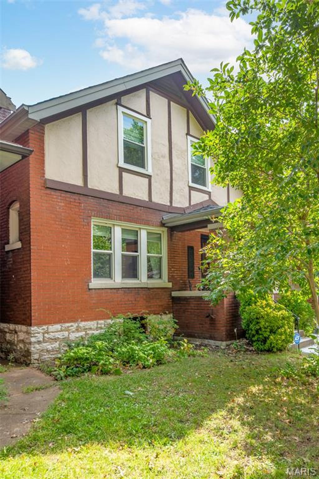 Photo of 20 Lawn Place, St Louis, MO 63110 (MLS # 26031933)
