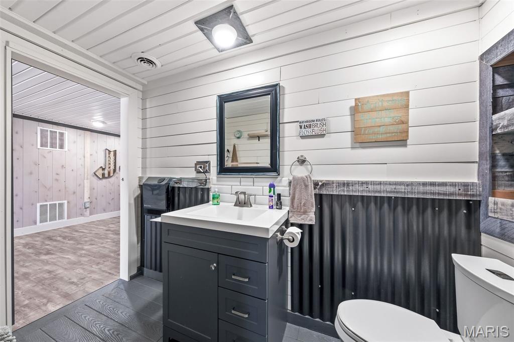 Montecito Village E - Residential