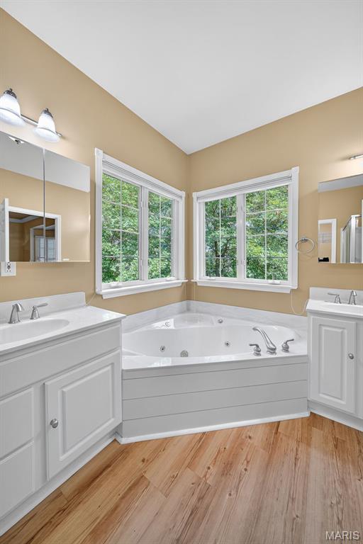 Defiance, Missouri 63341, United States, 5 Bedrooms Bedrooms, ,4 BathroomsBathrooms,Residential,Coming Soon,160290