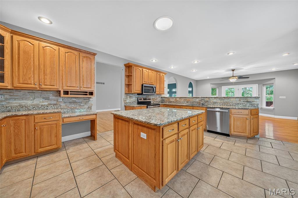 3940 Indian Ridge Lane