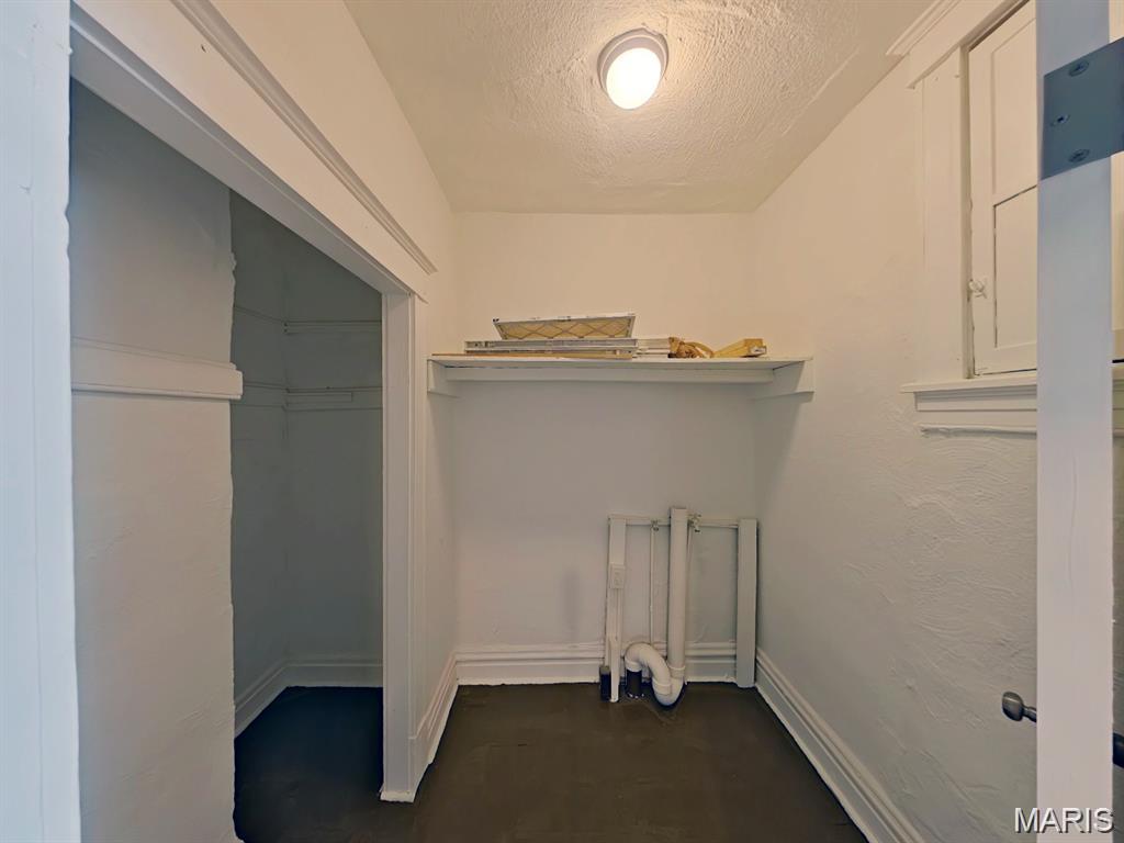 Dwyers Add - Residential Income