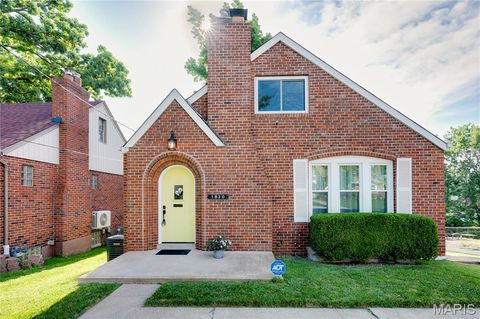 Photo of 1830 Oconnell Avenue, St Louis, MO 63114 (MLS # 26036652)