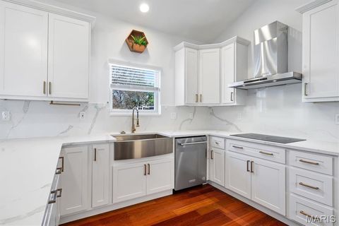 Tiny photo for 489 Westglen Village Drive, Ballwin, MO 63021 (MLS # 25072956)