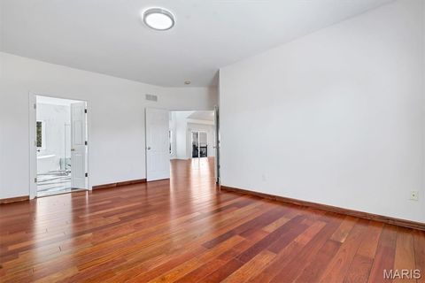 Tiny photo for 489 Westglen Village Drive, Ballwin, MO 63021 (MLS # 25072956)