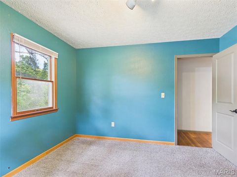 Tiny photo for 107 Vaughan Avenue, St Robert, MO 65584 (MLS # 26030625)
