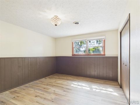 Tiny photo for 107 Vaughan Avenue, St Robert, MO 65584 (MLS # 26030625)