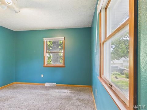 Tiny photo for 107 Vaughan Avenue, St Robert, MO 65584 (MLS # 26030625)