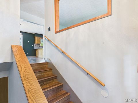 Tiny photo for 107 Vaughan Avenue, St Robert, MO 65584 (MLS # 26030625)