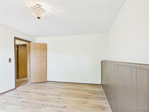 Tiny photo for 107 Vaughan Avenue, St Robert, MO 65584 (MLS # 26030625)