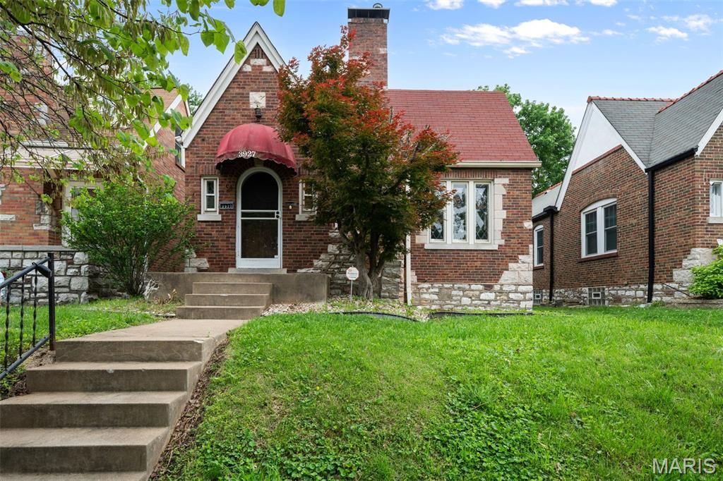 Photo of 3927 Childress Avenue, St Louis, MO 63109 (MLS # 26005003)