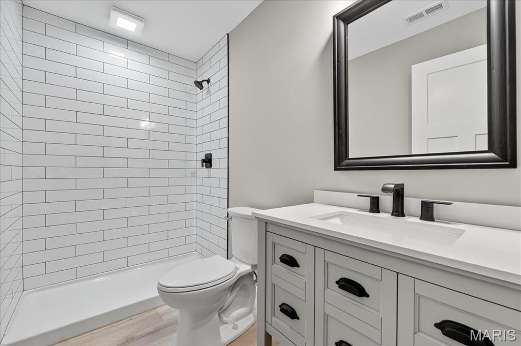 Kirkwood, Missouri 63122, United States, 4 Bedrooms Bedrooms, ,4 BathroomsBathrooms,Residential,Active,226350