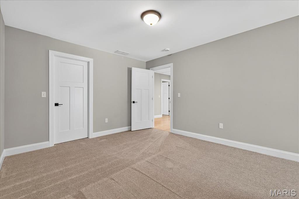 Kirkwood, Missouri 63122, United States, 4 Bedrooms Bedrooms, ,4 BathroomsBathrooms,Residential,Active,226350