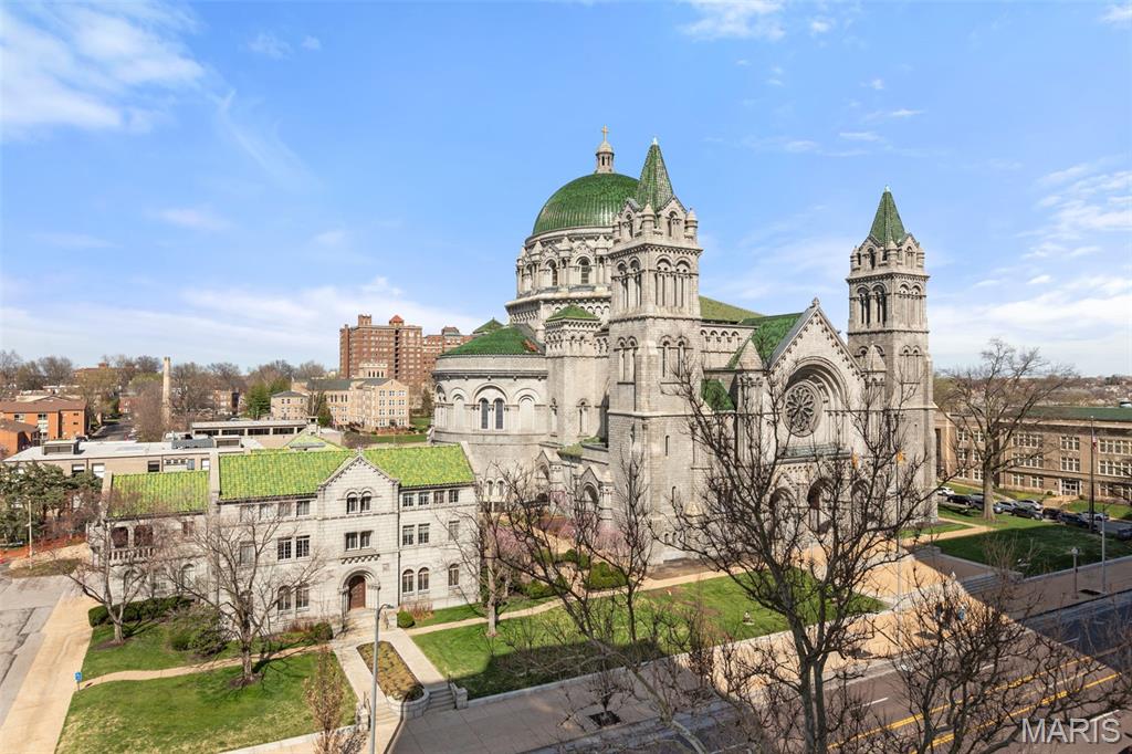 Pierre Chouteau Condo - Residential