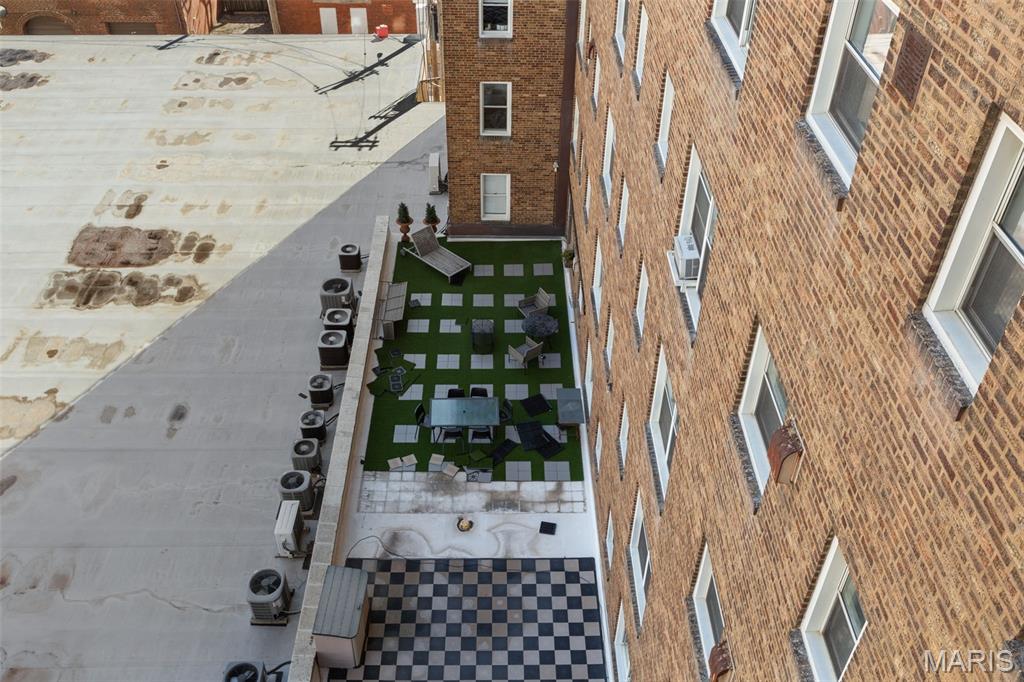 Pierre Chouteau Condo - Residential