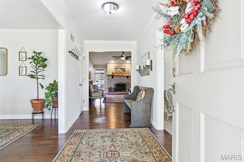 Le Chateaux #2 - Residential