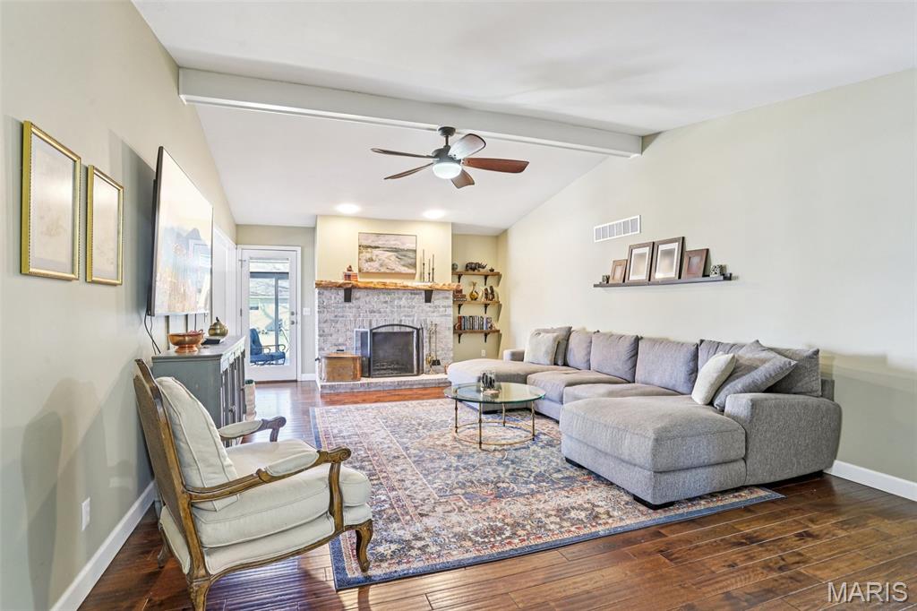 Le Chateaux #2 - Residential