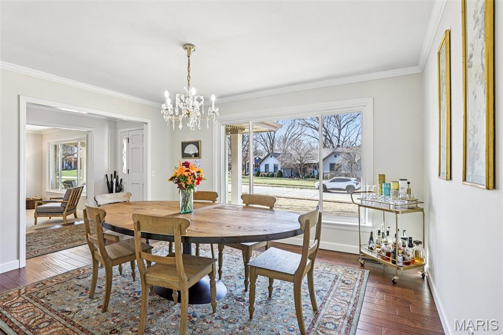 Le Chateaux #2 - Residential