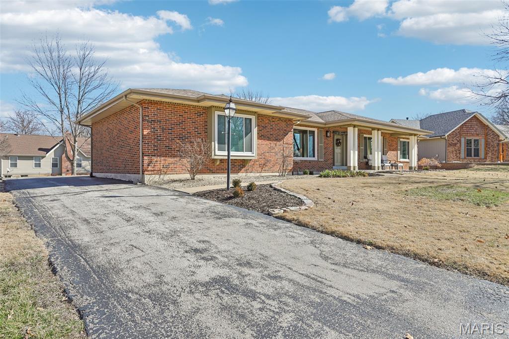 Le Chateaux #2 - Residential