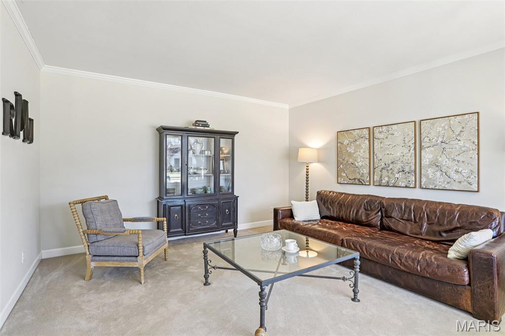 Le Chateaux #2 - Residential