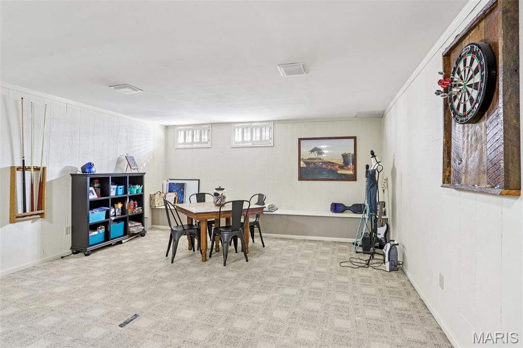 Le Chateaux #2 - Residential