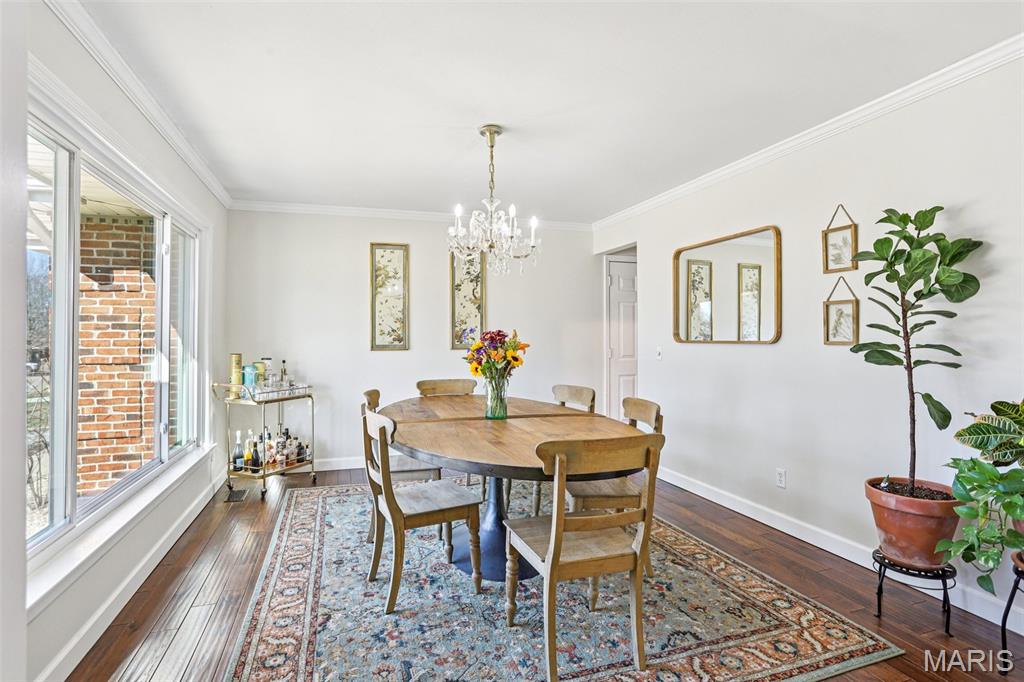 Le Chateaux #2 - Residential