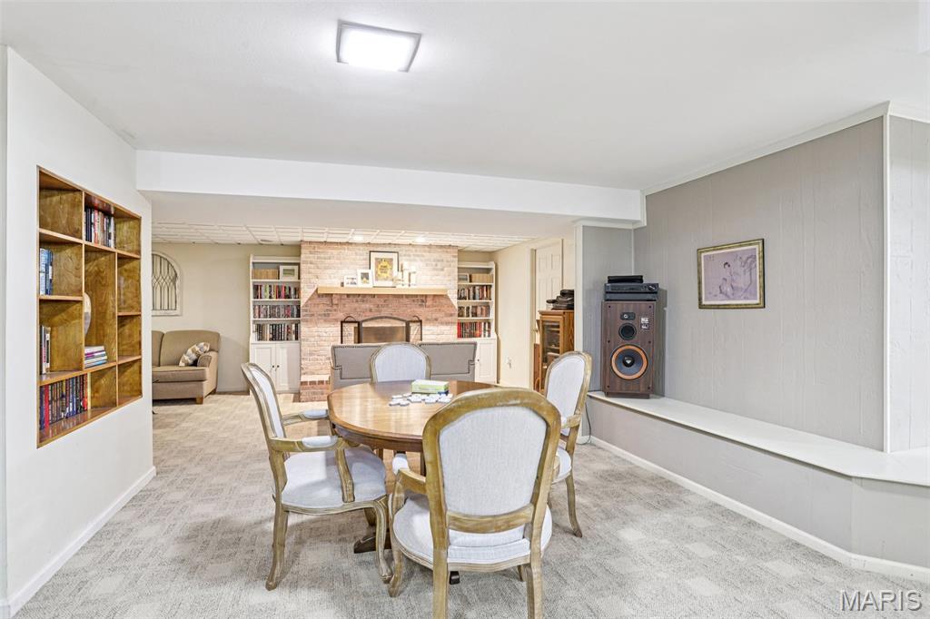 Le Chateaux #2 - Residential