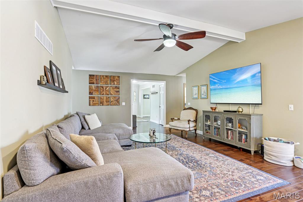 Le Chateaux #2 - Residential