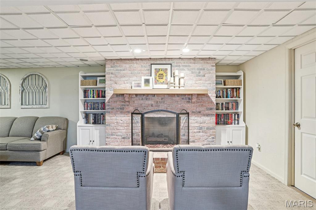 Le Chateaux #2 - Residential