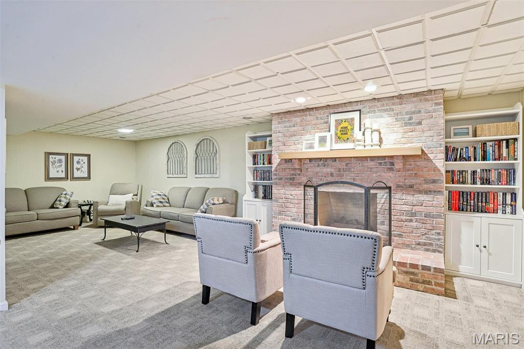 Le Chateaux #2 - Residential