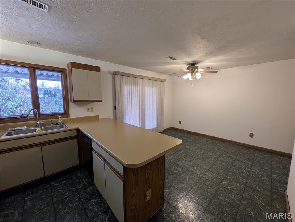 Forest Hills Townhouses - Residential