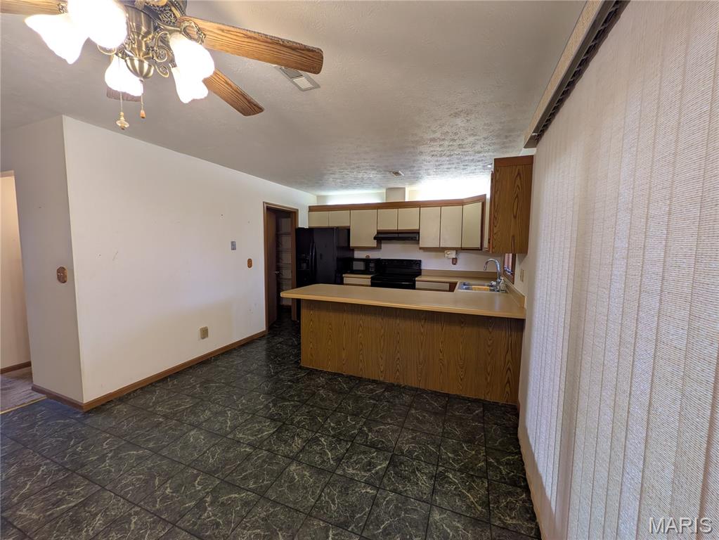 Forest Hills Townhouses - Residential