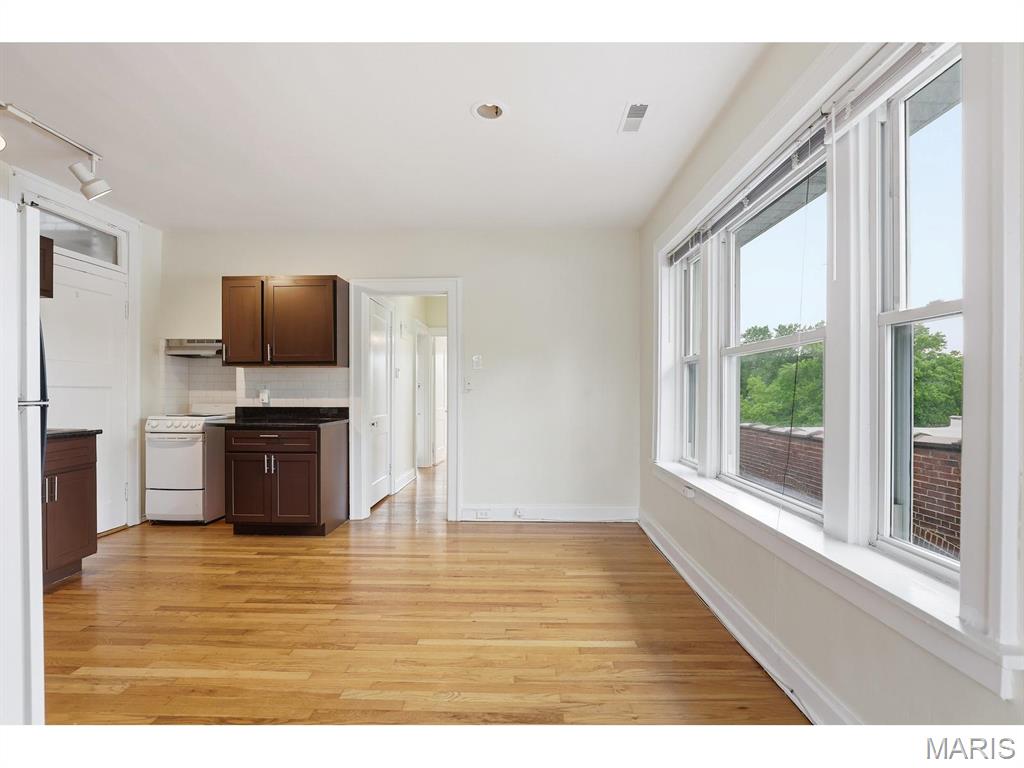 7012 Forsyth Condo - Residential