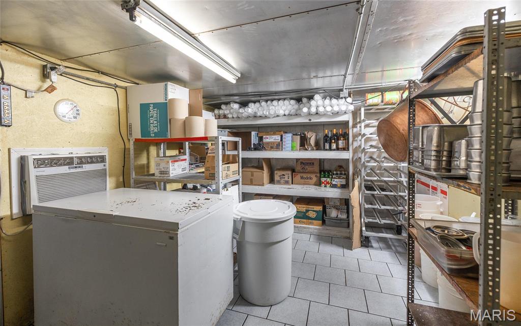 n/a - Commercial Sale