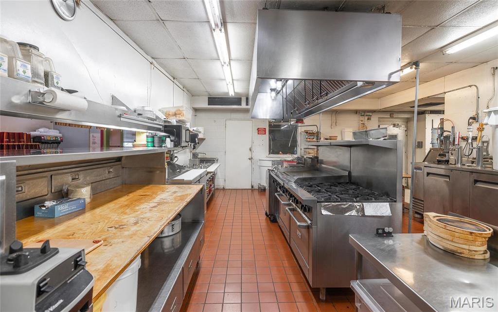 n/a - Commercial Sale