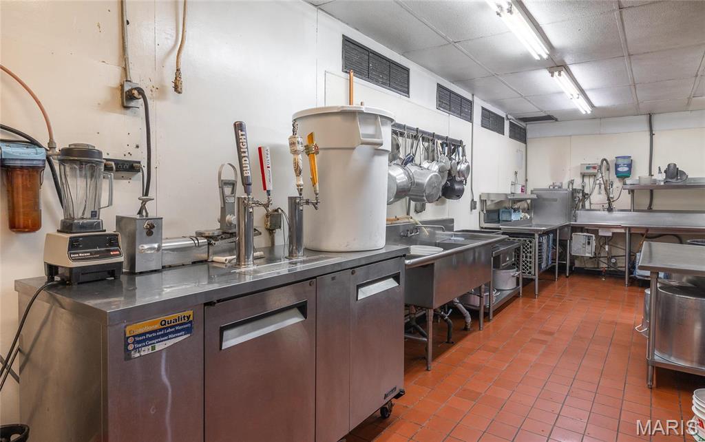 n/a - Commercial Sale