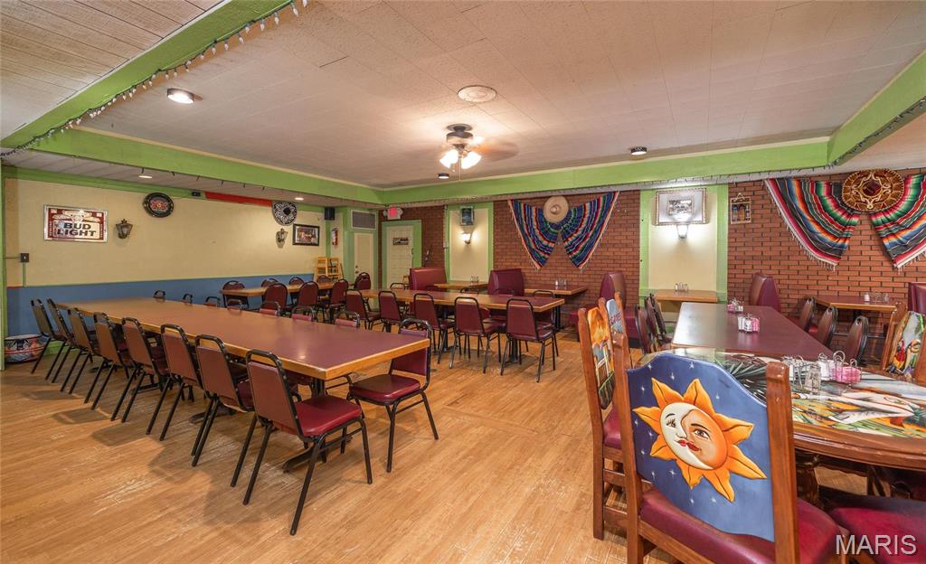 n/a - Commercial Sale