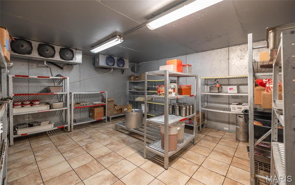 n/a - Commercial Sale