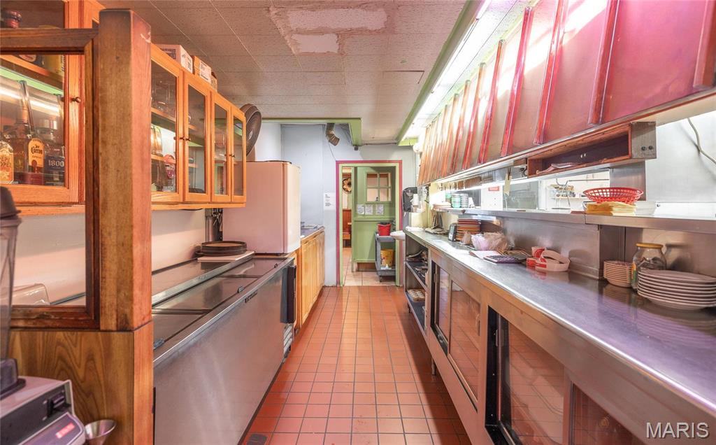 n/a - Commercial Sale