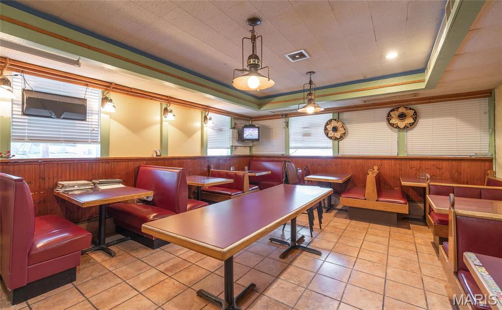 n/a - Commercial Sale