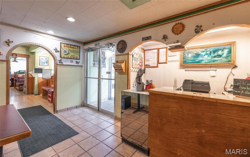 n/a - Commercial Sale